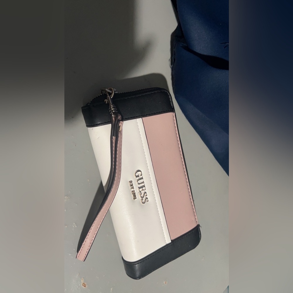 Guess wallet